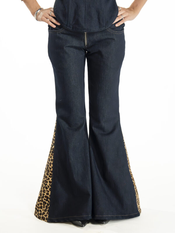 Pantalón campana animal print