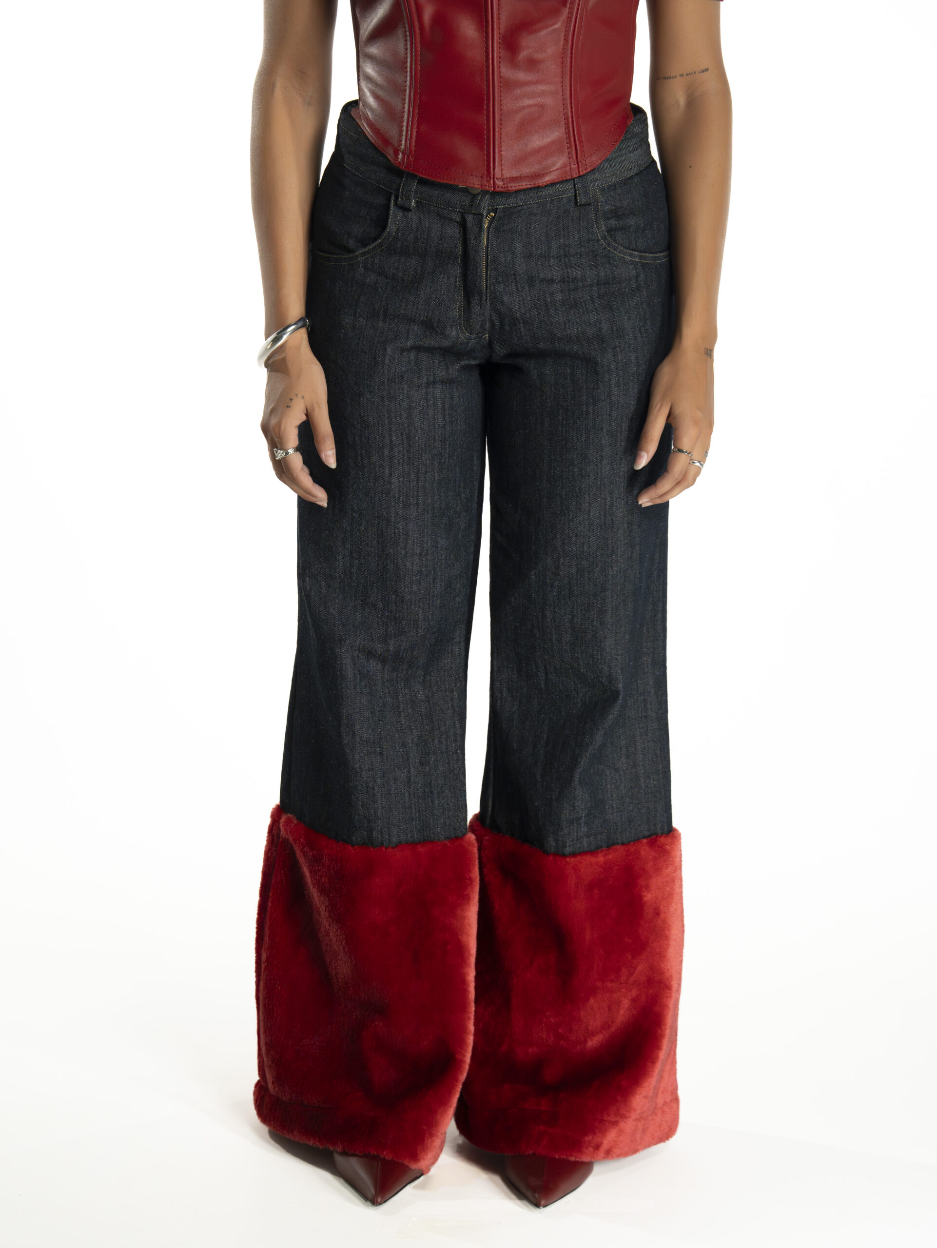 Pantalón denim con pelo